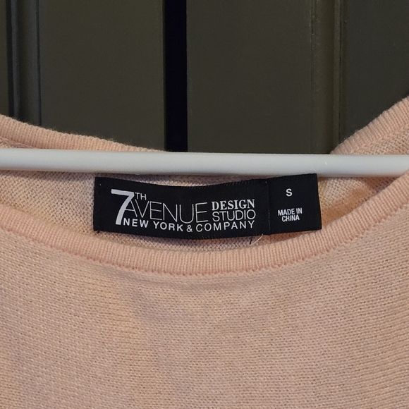 7th Ave New York Co. Womens Small Sweater Pink Gold Studs New/Tags - Picture 9 of 9